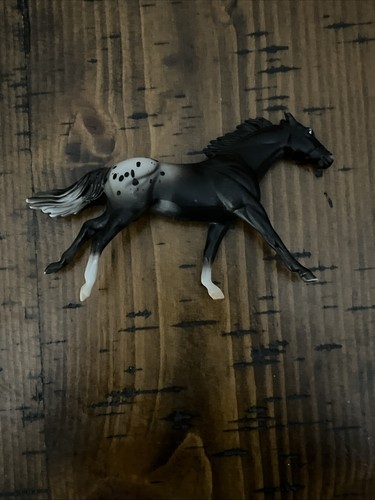 Breyer horse stablemate - horse,